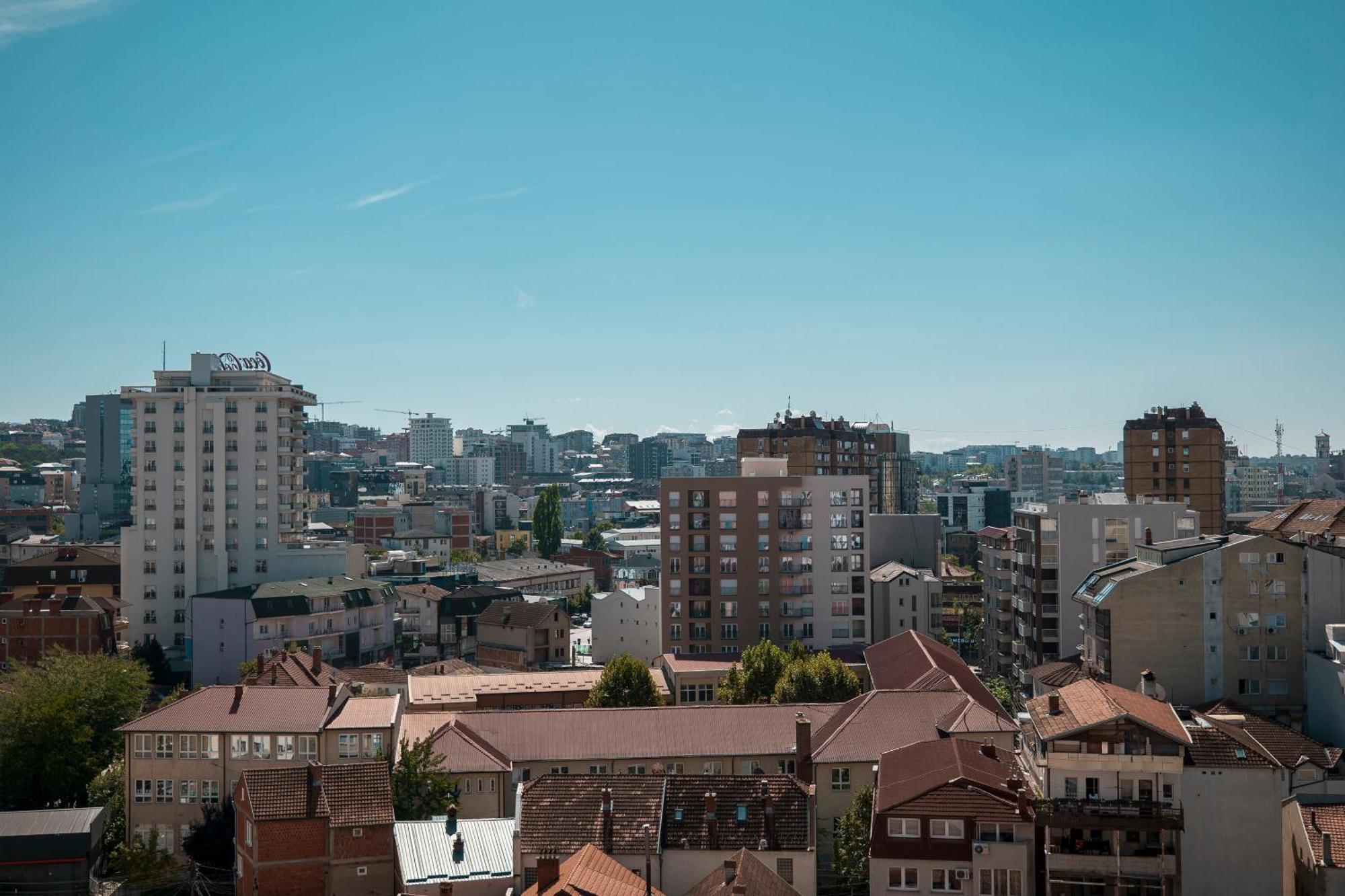 Lux Apartments Pristina Exterior foto
